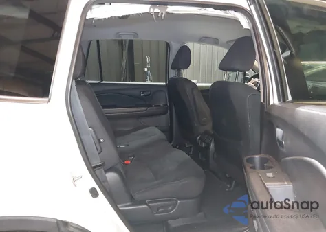 2018 Honda Pilot Lx z USA, uszkodzony, nr VIN 5FNYF6H13JB066479